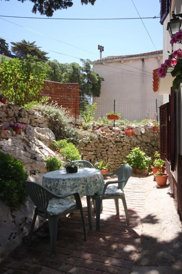 Apartments And Rooms With Parking Space Cunski, Losinj - 2498 ภายนอก รูปภาพ