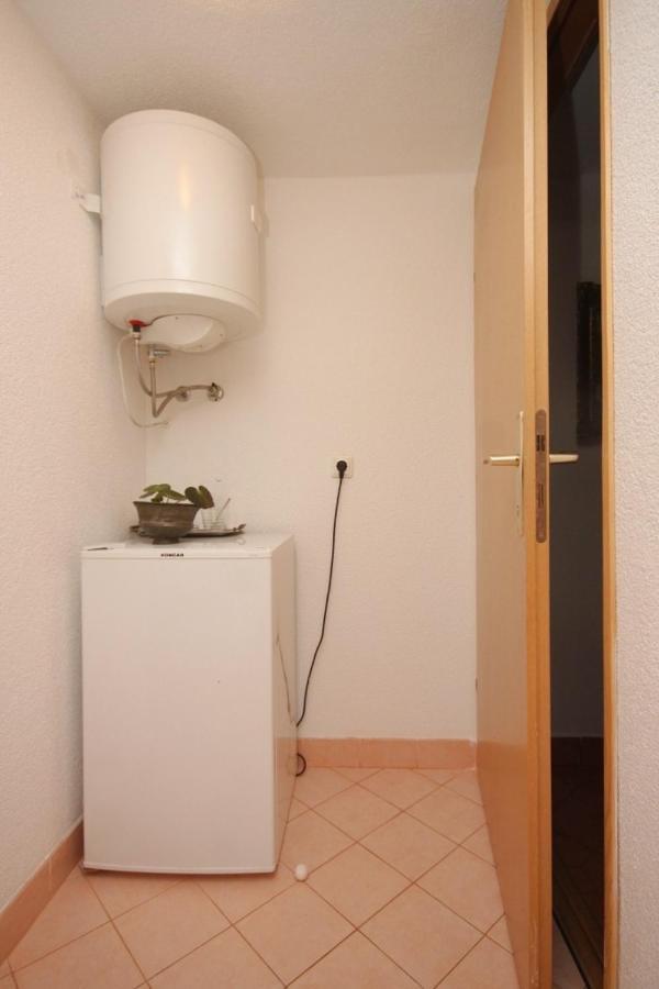 Apartments And Rooms With Parking Space Cunski, Losinj - 2498 ภายนอก รูปภาพ