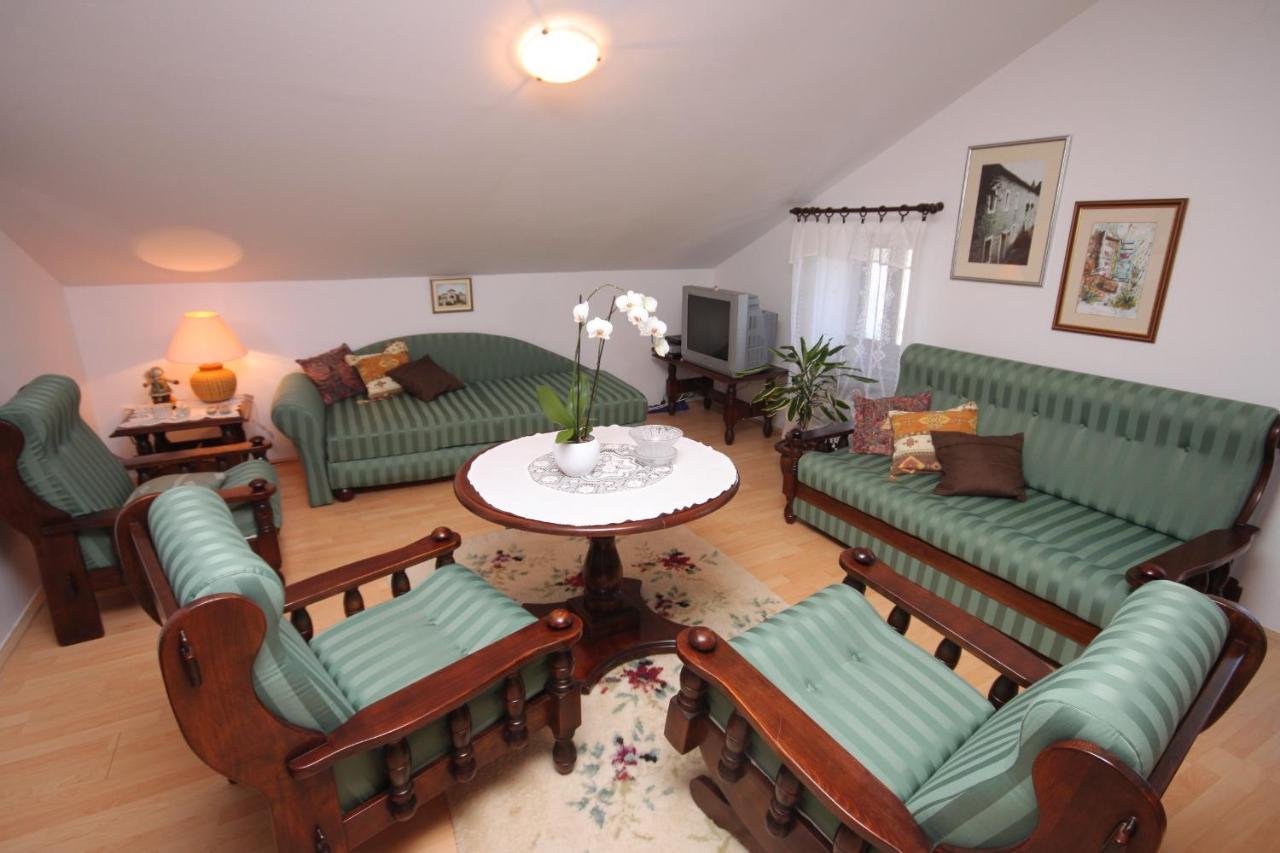 Apartments And Rooms With Parking Space Cunski, Losinj - 2498 ภายนอก รูปภาพ