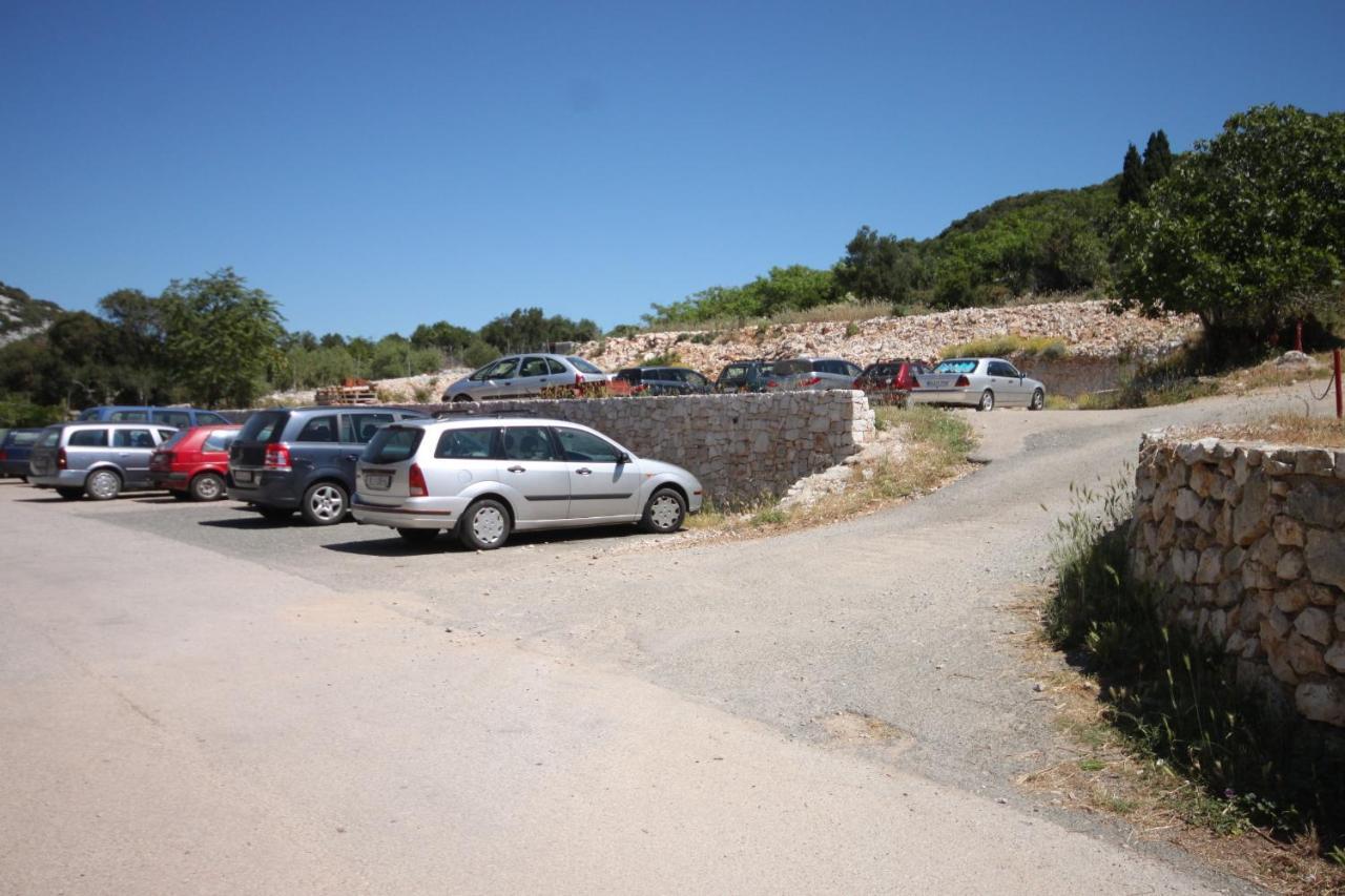 Apartments And Rooms With Parking Space Cunski, Losinj - 2498 ภายนอก รูปภาพ